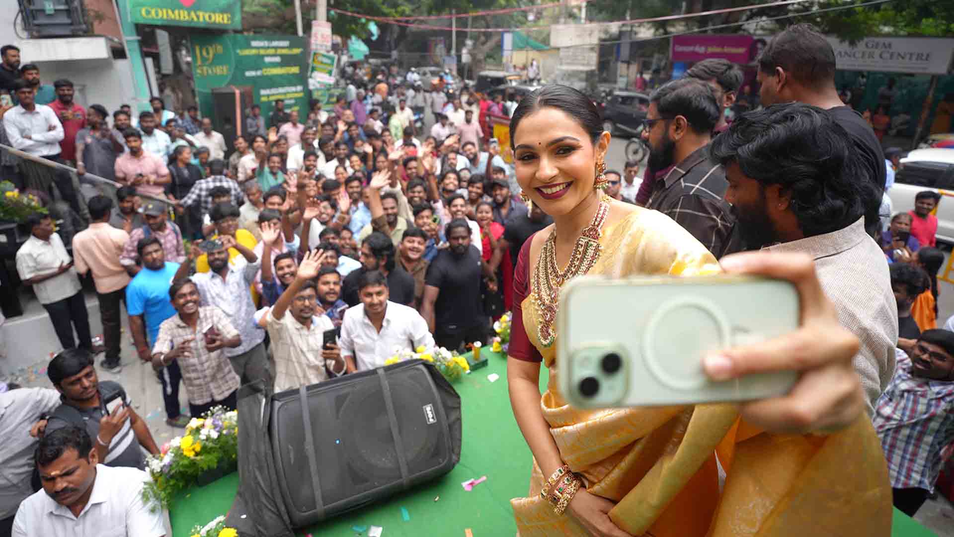 அதிர்ச்சியளிக்கும் தங்கம் விலை – நகை கடை திறப்பு விழாவில் நடிகை ஆண்ட்ரியா பேச்சு