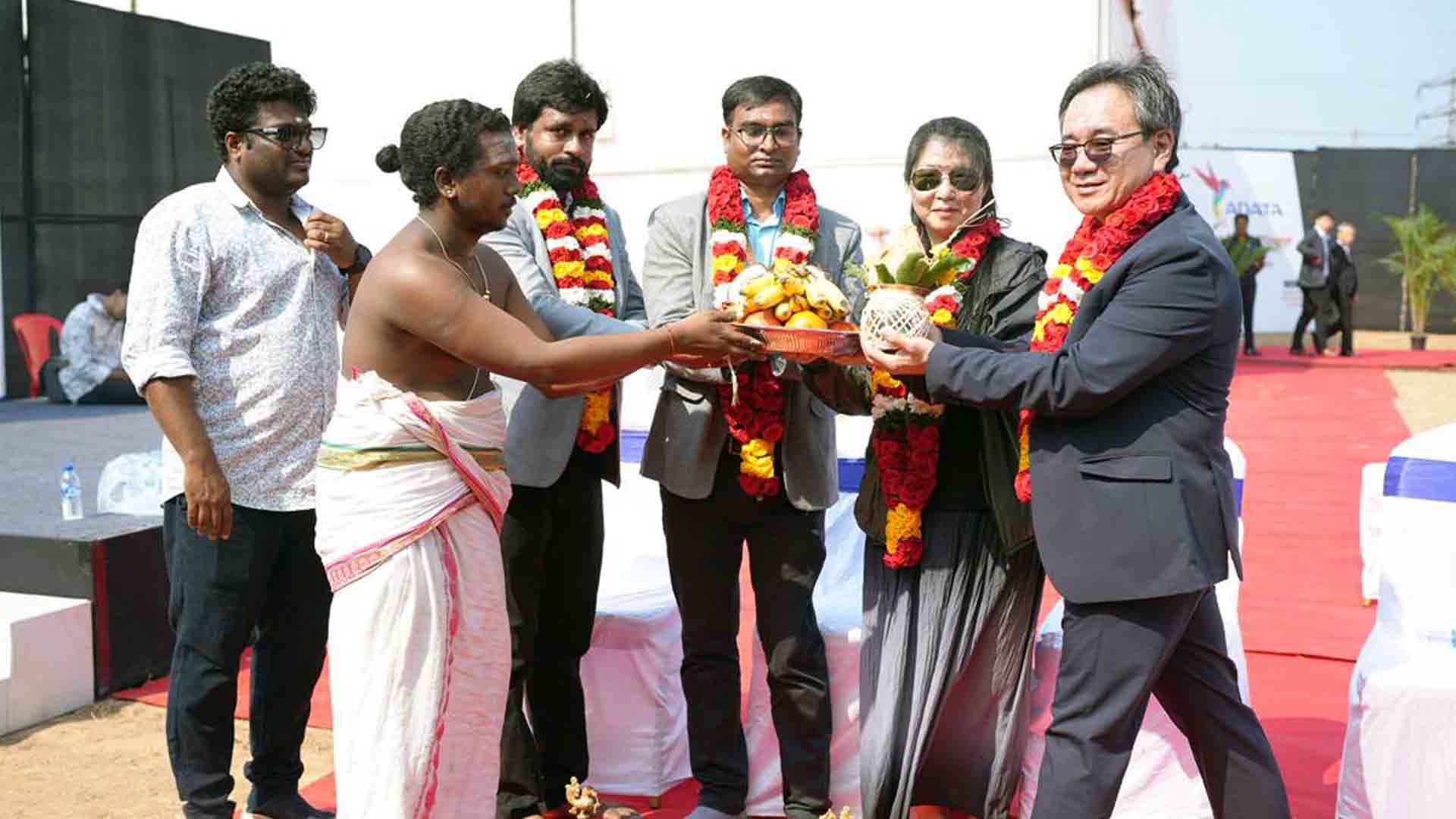 ADATA செமிகன்டக்டர் உற்பத்தி தொழிற்சாலை முதல்வர் ஸ்டாலின் அடிக்கல் நாட்டினார்